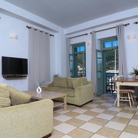 סקופלוס טאון Faros Coastal Apartments מראה חיצוני תמונה