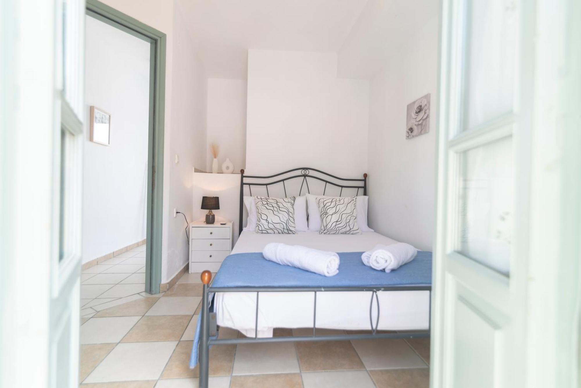 סקופלוס טאון Faros Coastal Apartments מראה חיצוני תמונה