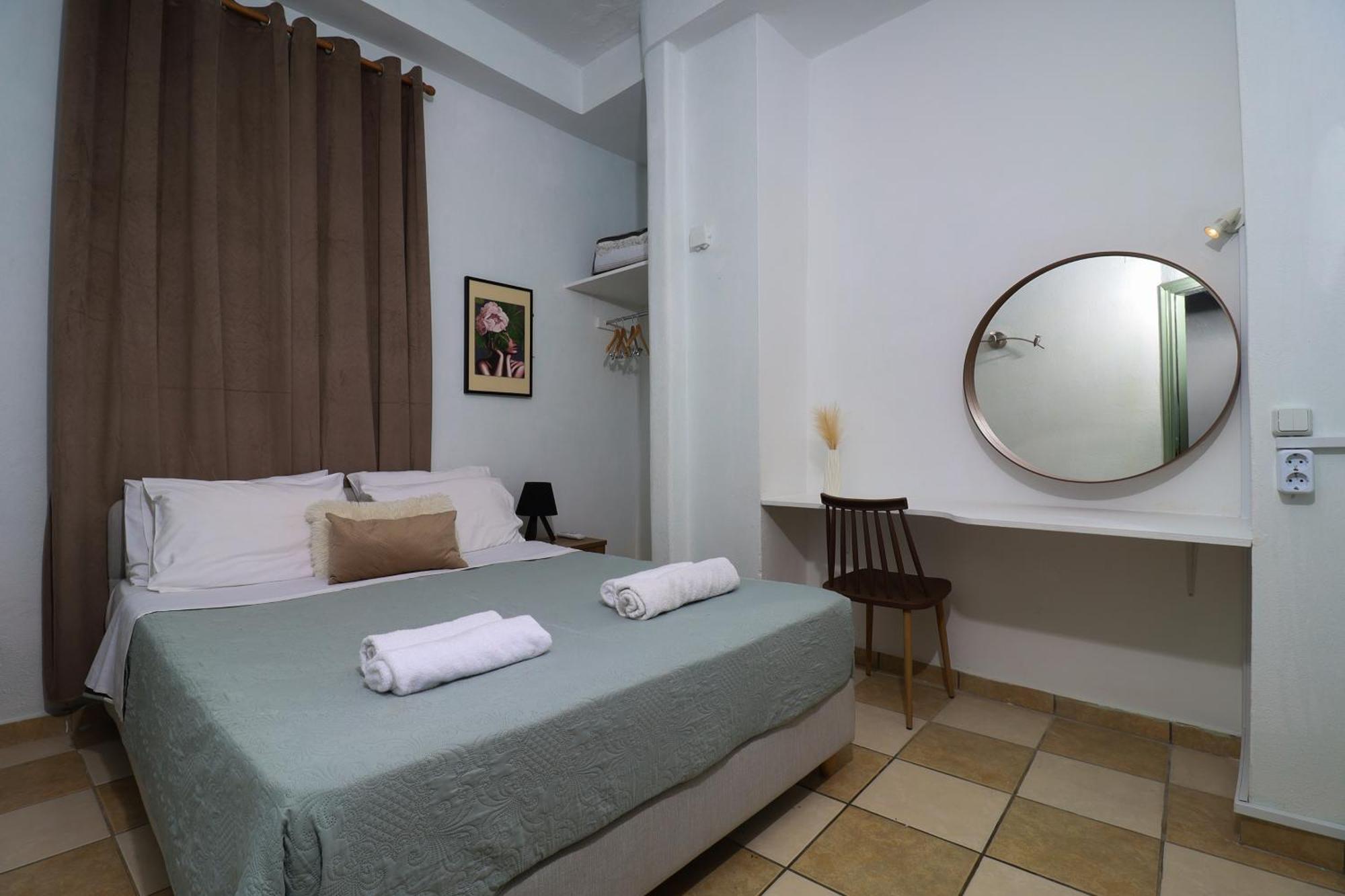 סקופלוס טאון Faros Coastal Apartments מראה חיצוני תמונה